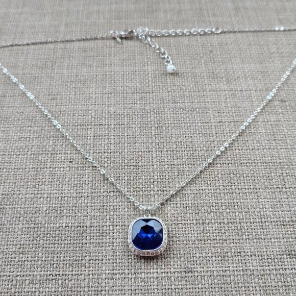 Women Necklace Blue Faux Stone Pendant Silver Tone Chain Fashion Jewelry - Picture 6 of 11